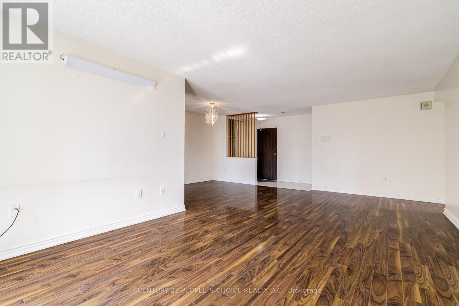 202 - 4 Kings Cross Road, Brampton (Queen Street Corridor), Ontario  L6T 3X8 - Photo 6 - W12868312