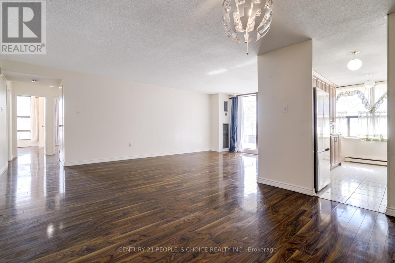 202 - 4 Kings Cross Road, Brampton (Queen Street Corridor), Ontario  L6T 3X8 - Photo 8 - W12868312