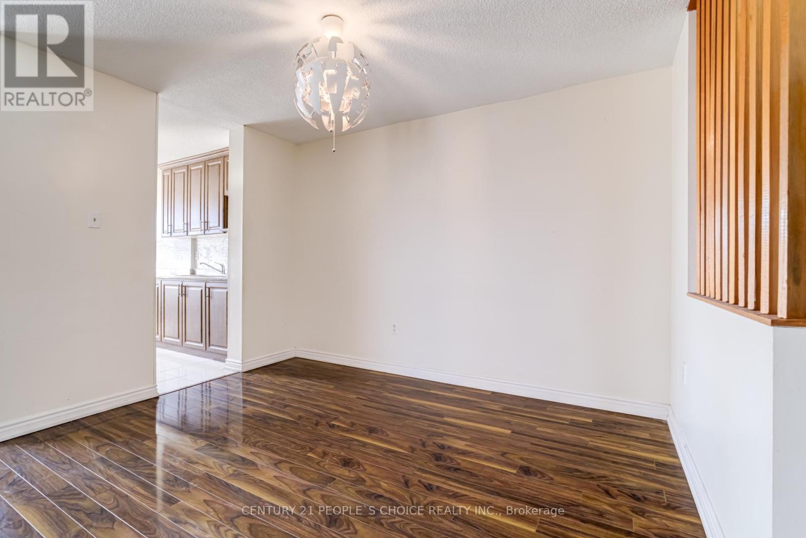 202 - 4 Kings Cross Road, Brampton (Queen Street Corridor), Ontario  L6T 3X8 - Photo 9 - W12868312