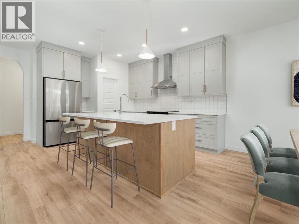 730 Violet Place W, Lethbridge, Alberta  T1J 5V1 - Photo 3 - A2283956