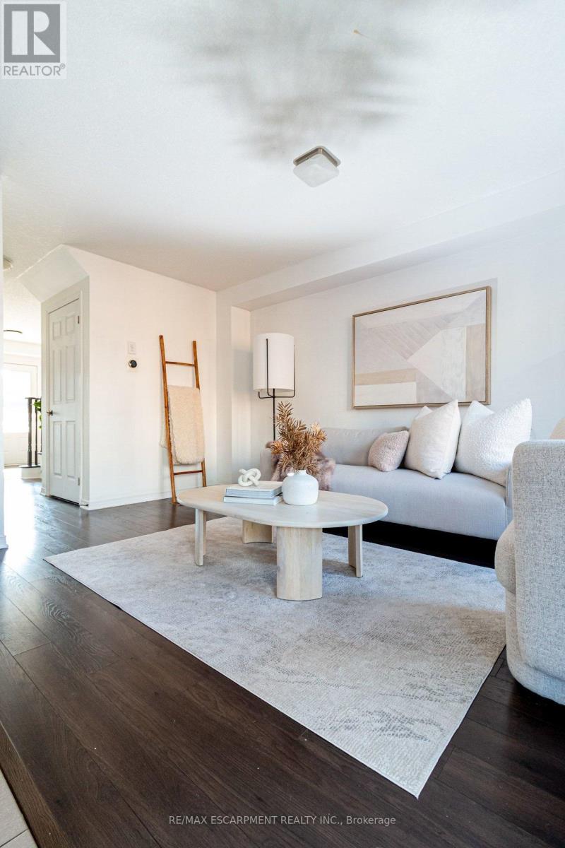 19 Cromarty Avenue, Haldimand, Ontario  N3W 0B6 - Photo 10 - X12868354