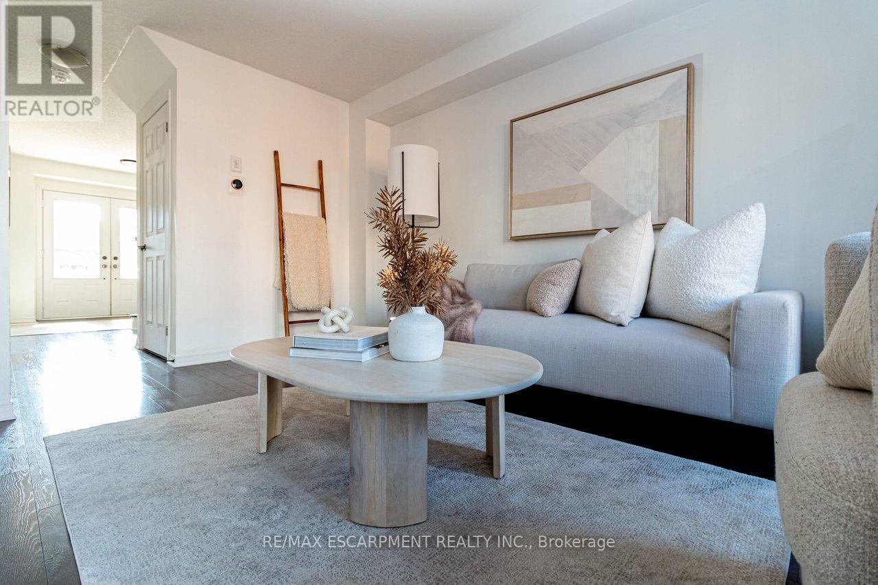 19 Cromarty Avenue, Haldimand, Ontario  N3W 0B6 - Photo 11 - X12868354