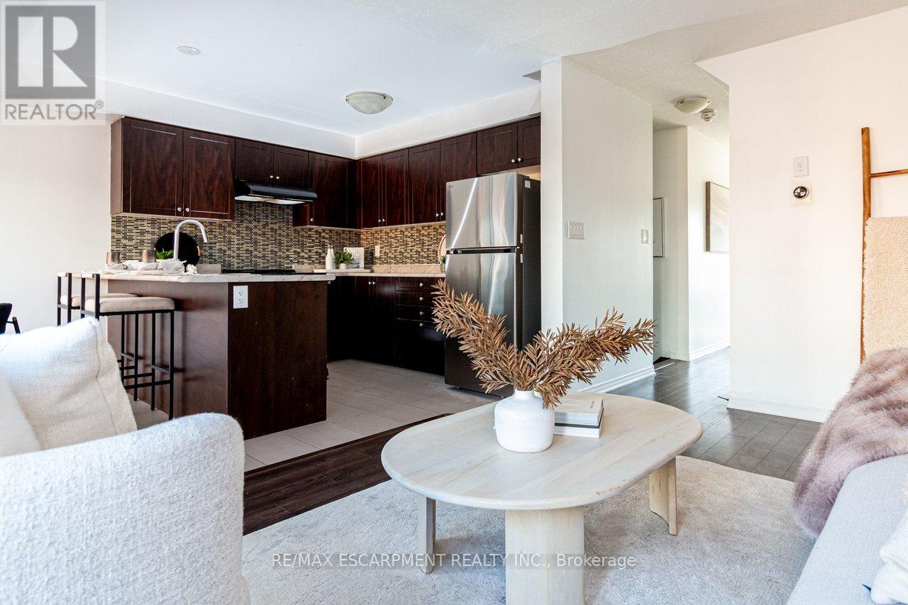 19 Cromarty Avenue, Haldimand, Ontario  N3W 0B6 - Photo 12 - X12868354