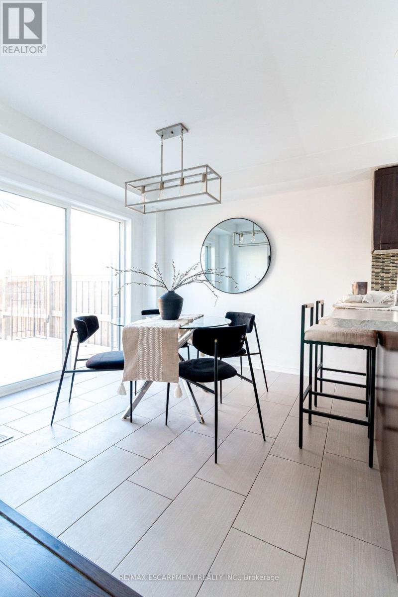 19 Cromarty Avenue, Haldimand, Ontario  N3W 0B6 - Photo 18 - X12868354