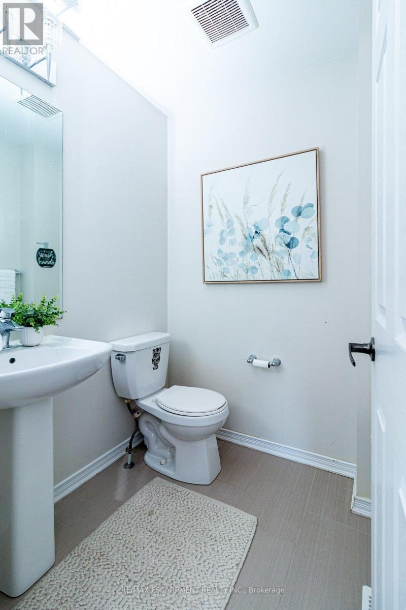 19 Cromarty Avenue, Haldimand, Ontario  N3W 0B6 - Photo 23 - X12868354