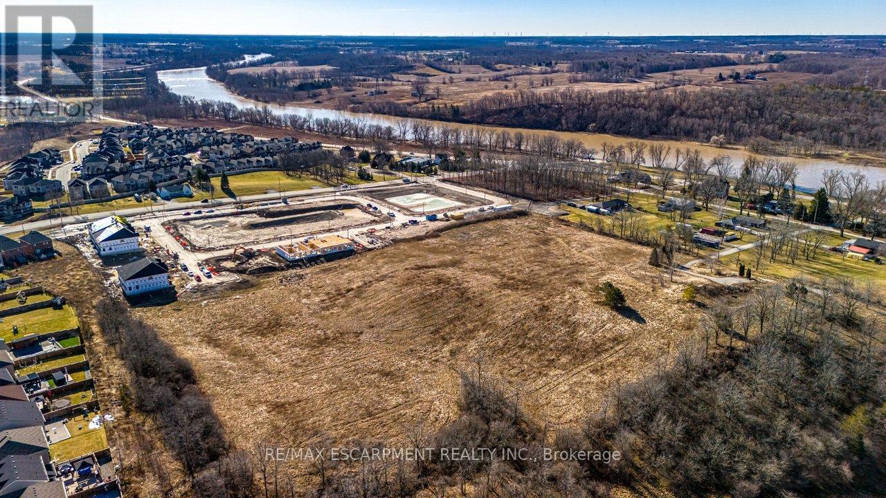 19 Cromarty Avenue, Haldimand, Ontario  N3W 0B6 - Photo 46 - X12868354