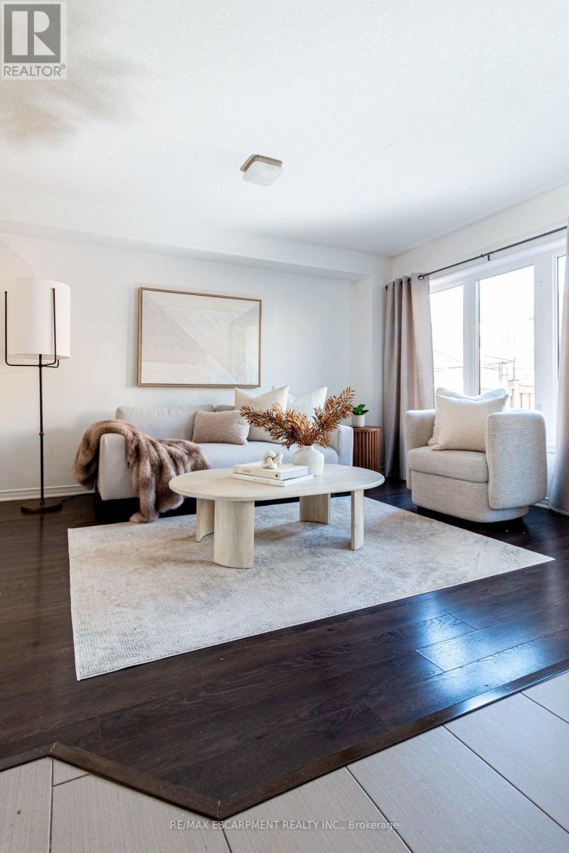 19 Cromarty Avenue, Haldimand, Ontario  N3W 0B6 - Photo 8 - X12868354