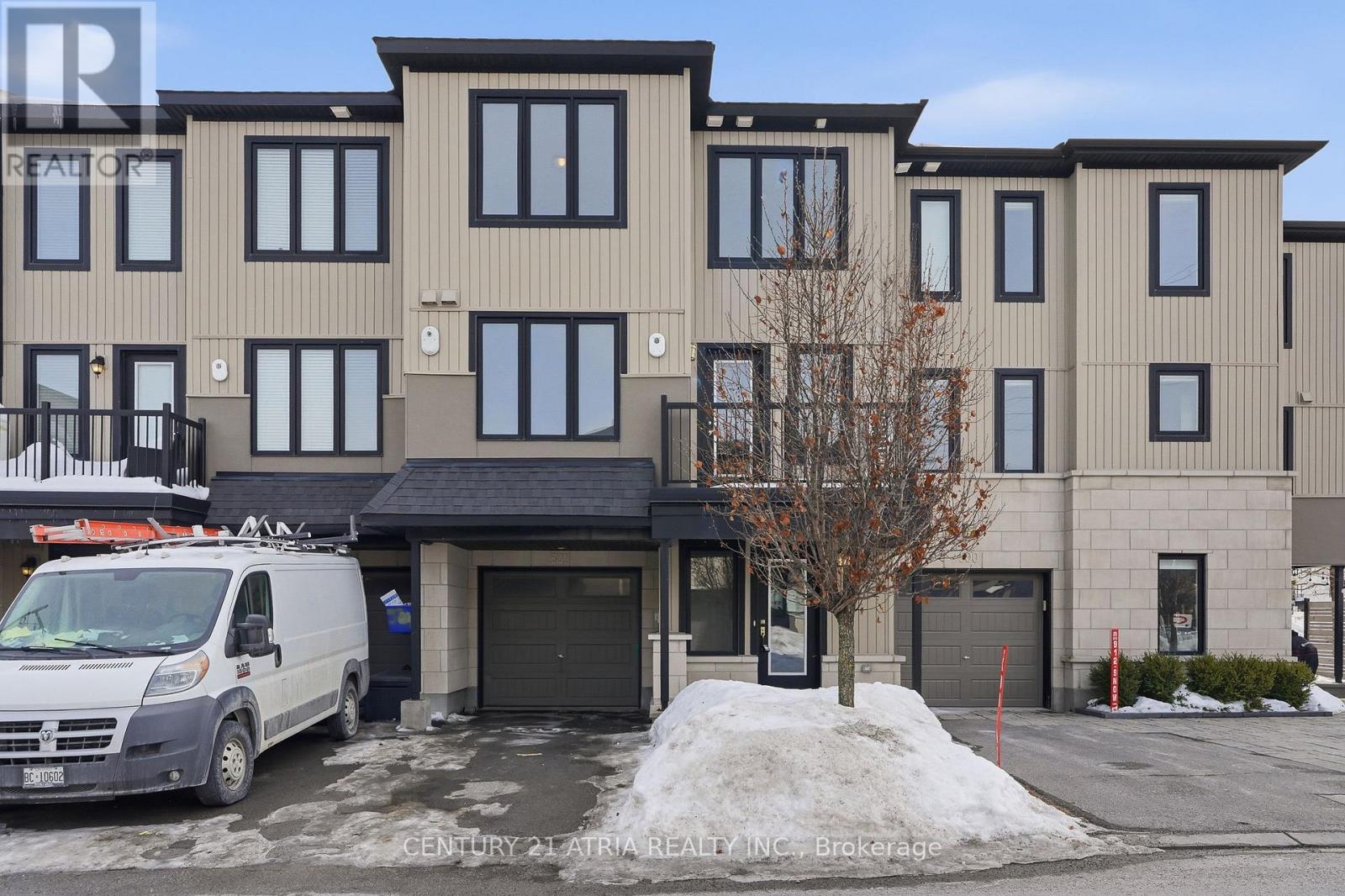 502 RADIANT PRIVATE, Ottawa, Ontario