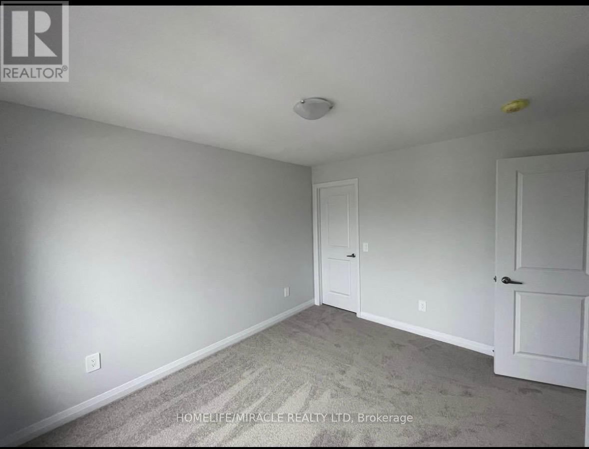 62 Corley Street, Kawartha Lakes, Ontario  K9V 6C2 - Photo 10 - X12868428