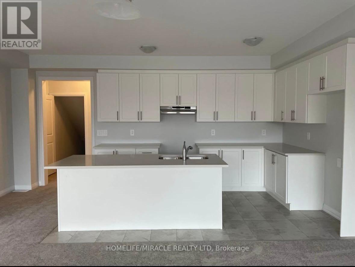 62 Corley Street, Kawartha Lakes, Ontario  K9V 6C2 - Photo 4 - X12868428