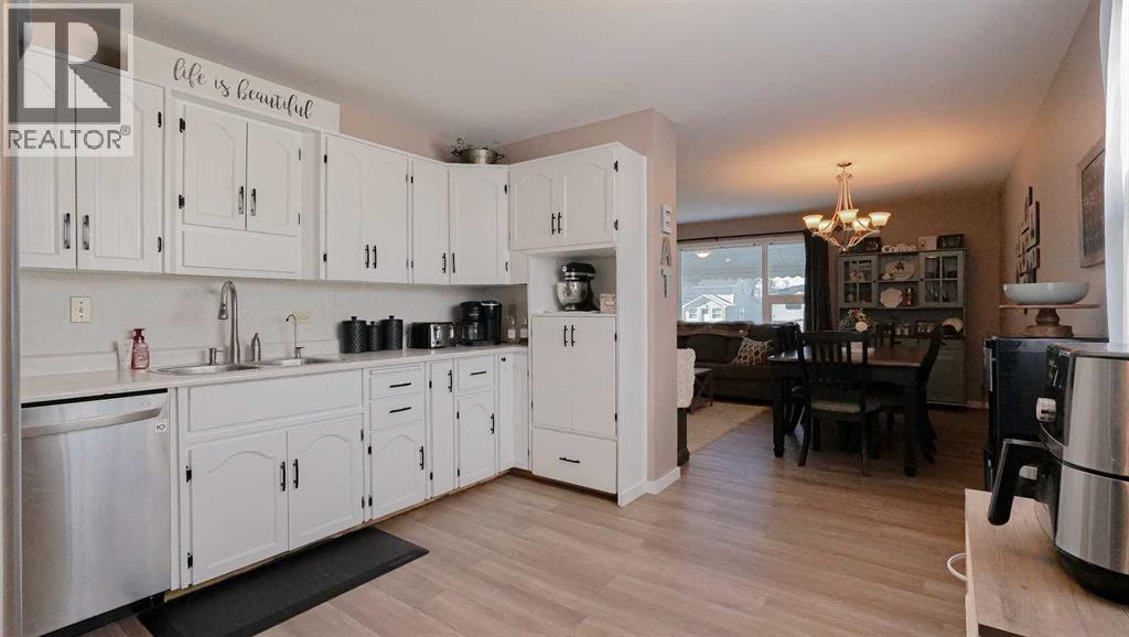 506 2 Street W, Bow Island, Alberta  T0K 0G0 - Photo 5 - A2291087