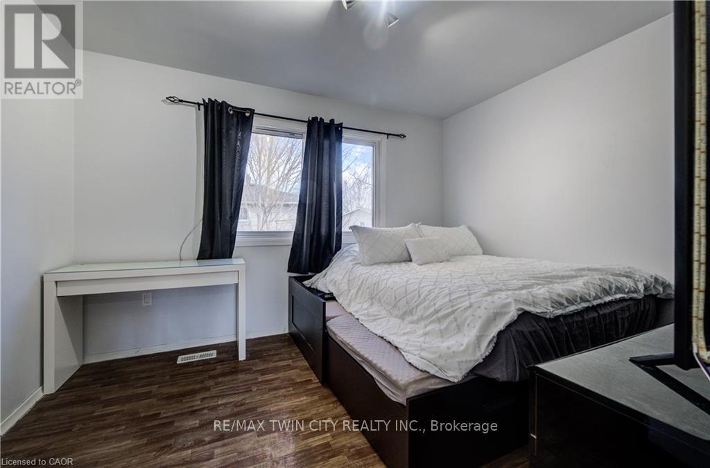 1099 Sovereign Road, Woodstock, Ontario  N4S 5P3 - Photo 15 - X12868440