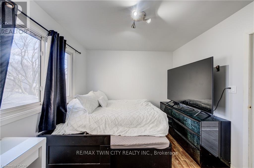 1099 Sovereign Road, Woodstock, Ontario  N4S 5P3 - Photo 16 - X12868440