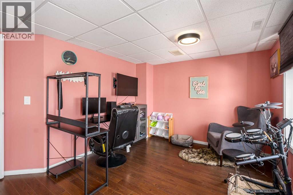 381 Copperpond Landing Se, Calgary, Alberta  T2Z 1G6 - Photo 33 - A2288788