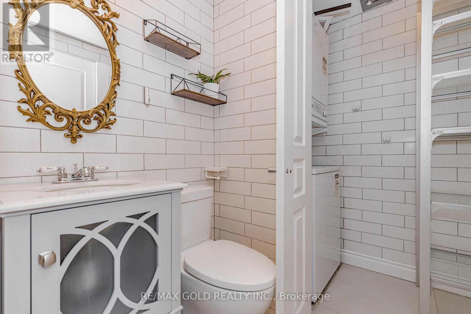 1106 - 220 Burnhamthorpe Road W, Mississauga, Ontario  L5B 4N4 - Photo 35 - W12863680