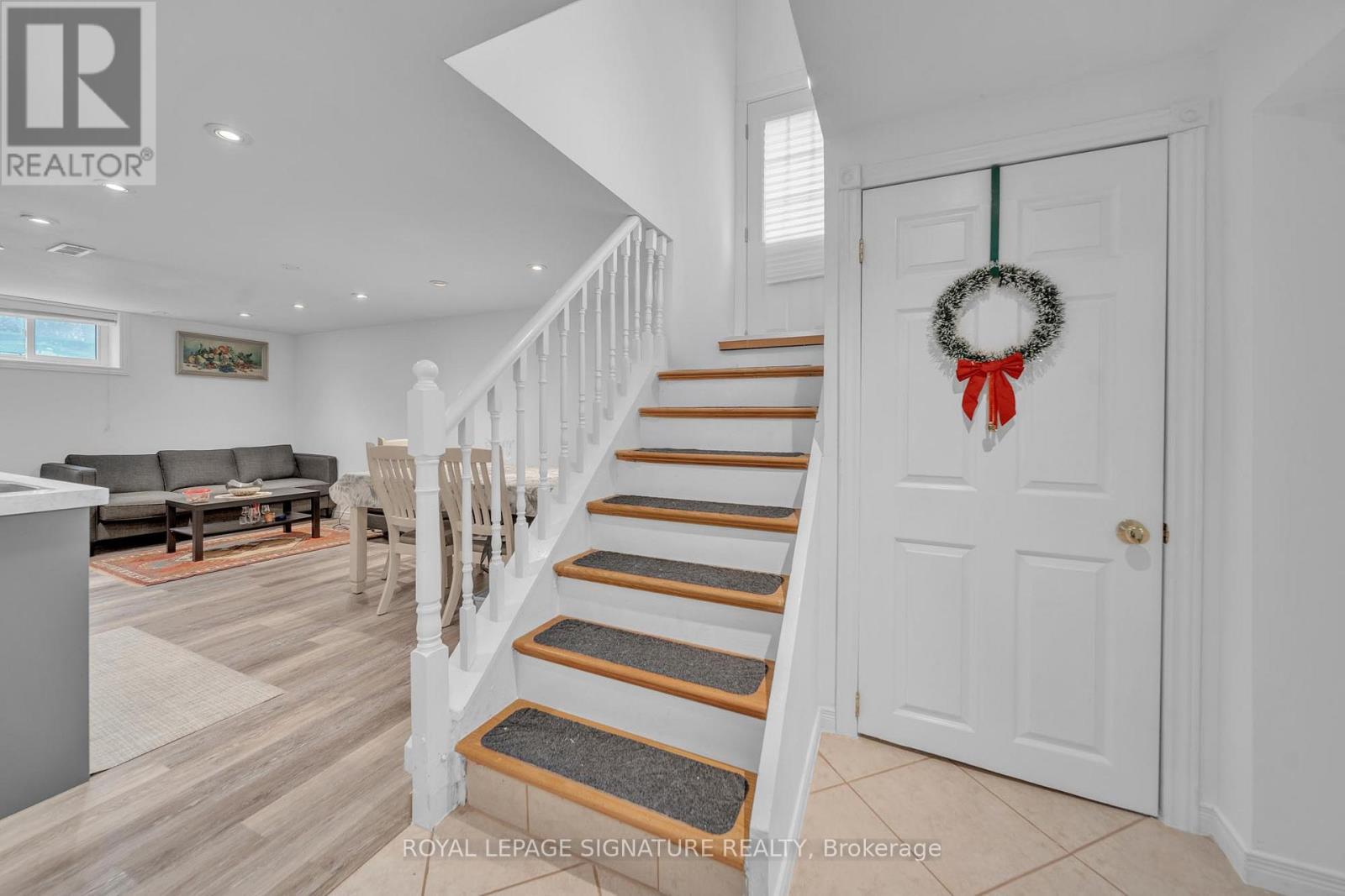 313 Patricia Avenue, Toronto, Ontario  M2R 2M6 - Photo 2 - C12868298