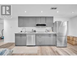 313 PATRICIA AVENUE, Toronto, Ontario