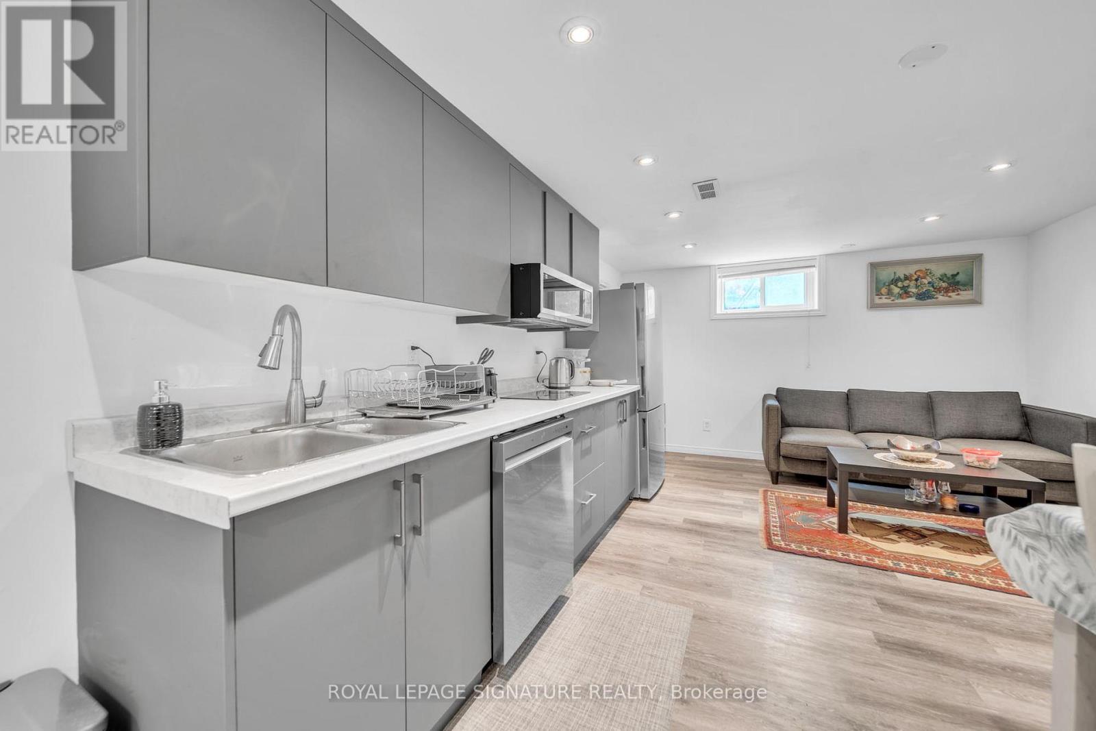 313 Patricia Avenue, Toronto, Ontario  M2R 2M6 - Photo 19 - C12868298