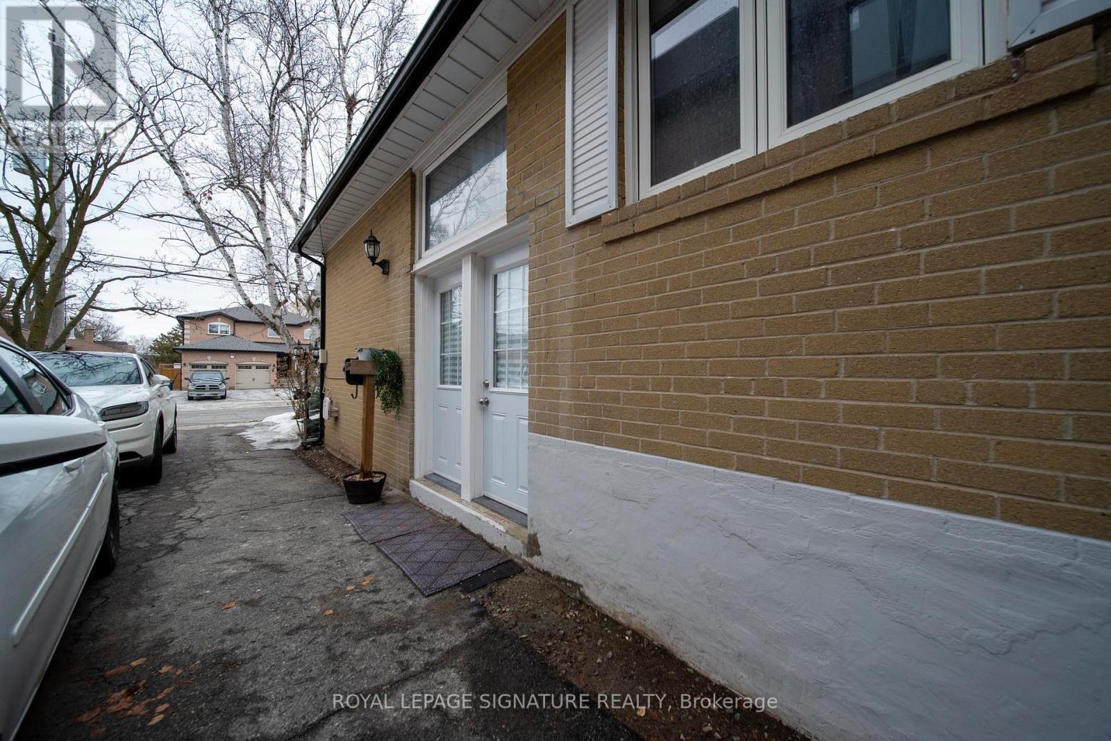 313 Patricia Avenue, Toronto, Ontario  M2R 2M6 - Photo 29 - C12868298