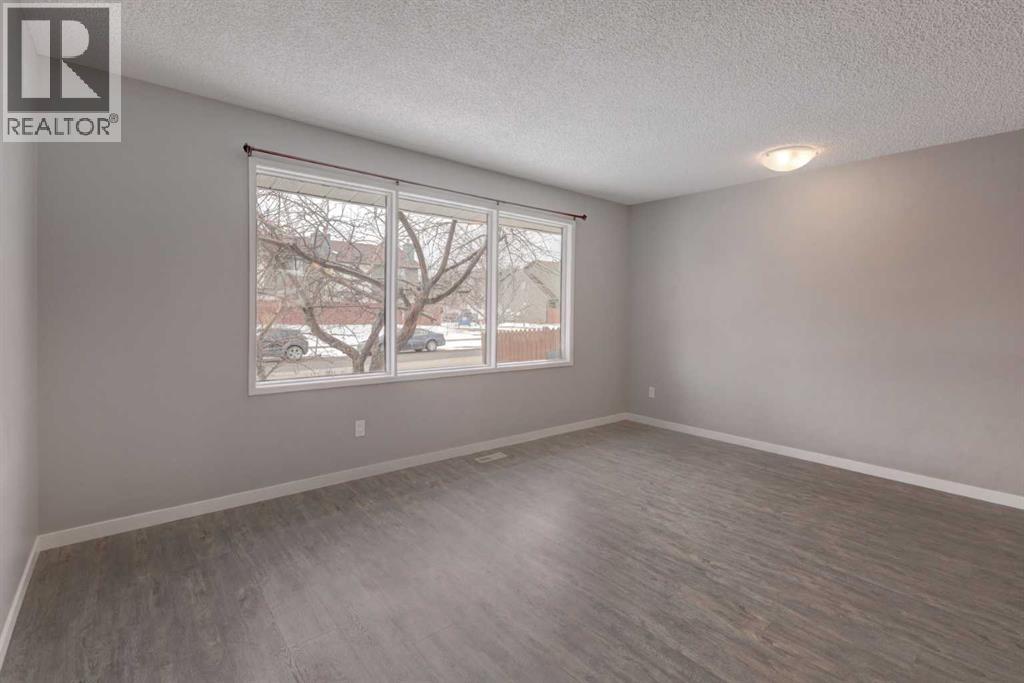 2452 38 Street Ne, Calgary, Alberta  T2Z 3B5 - Photo 4 - A2290940