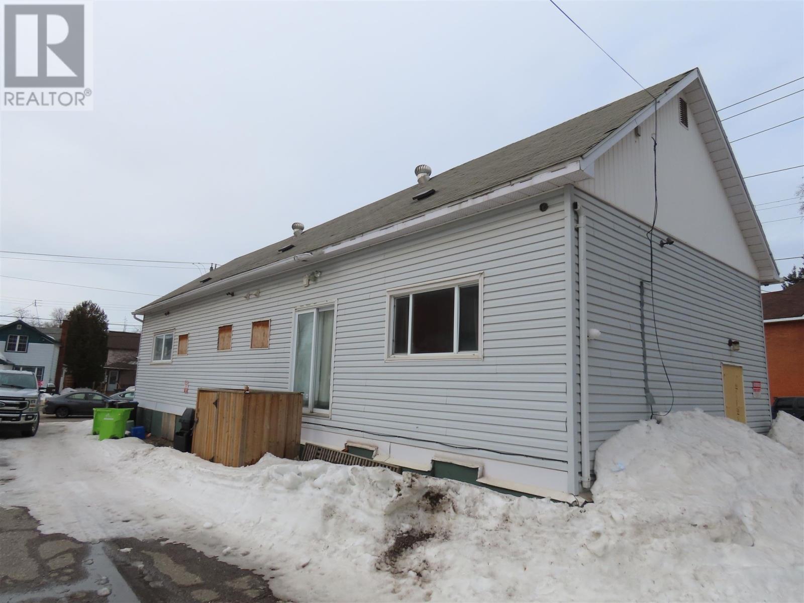 346 North St, Sault Ste Marie, Ontario P6B 2A8 - Photo 2 - SM260456
