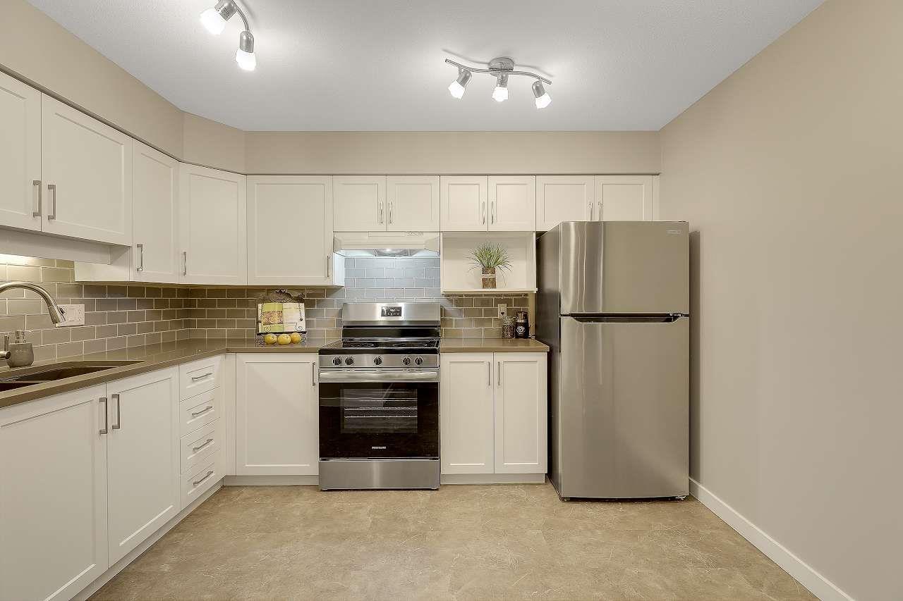 208 1576 Merklin Street, White Rock, British Columbia  V4B 4K2 - Photo 11 - R3087253