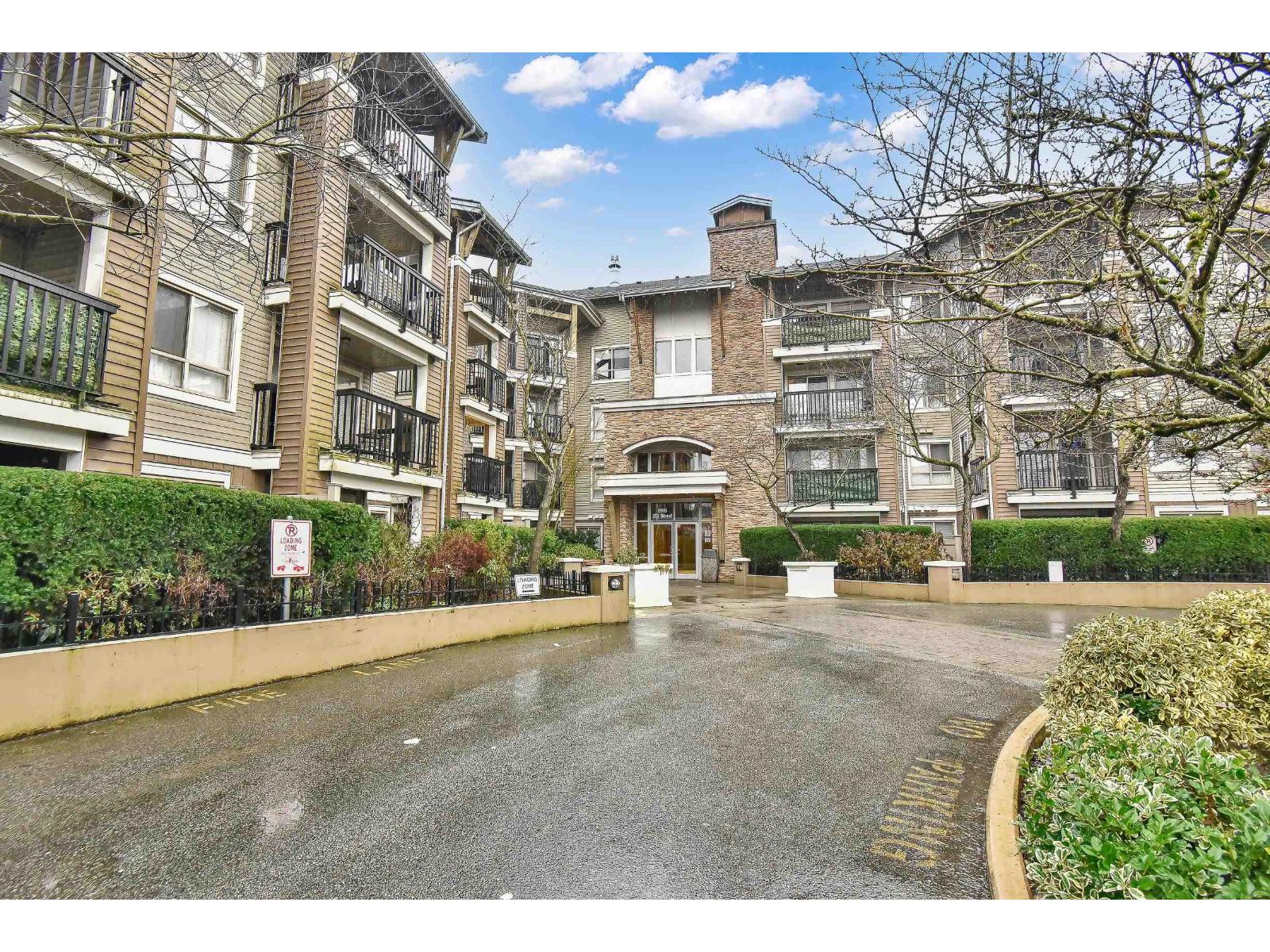 402 8915 202 Street, Langley, British Columbia  V1M 0B5 - Photo 1 - R3090161