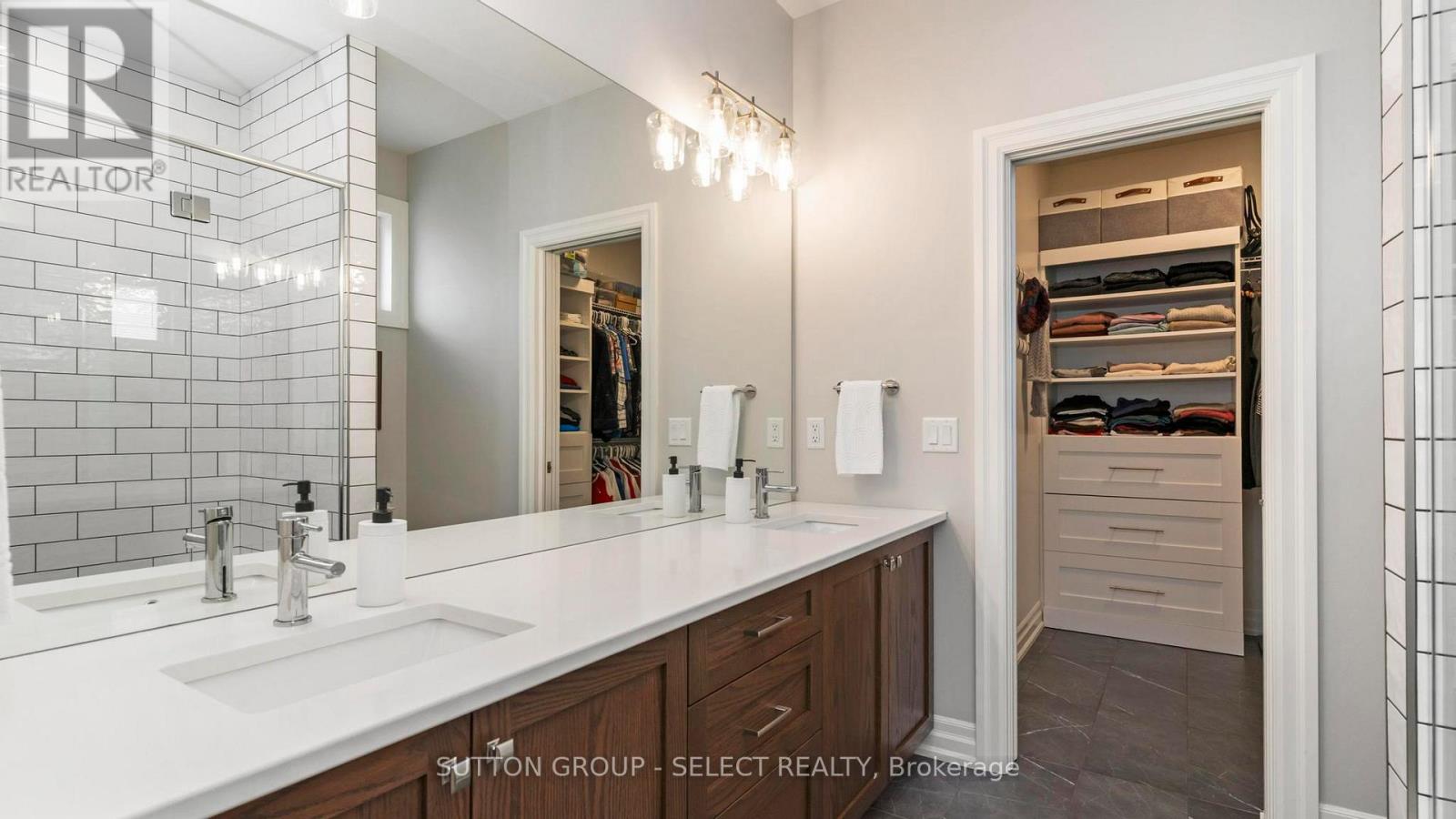 Photo 18 of 50 for 2005 Lockwood Crescent