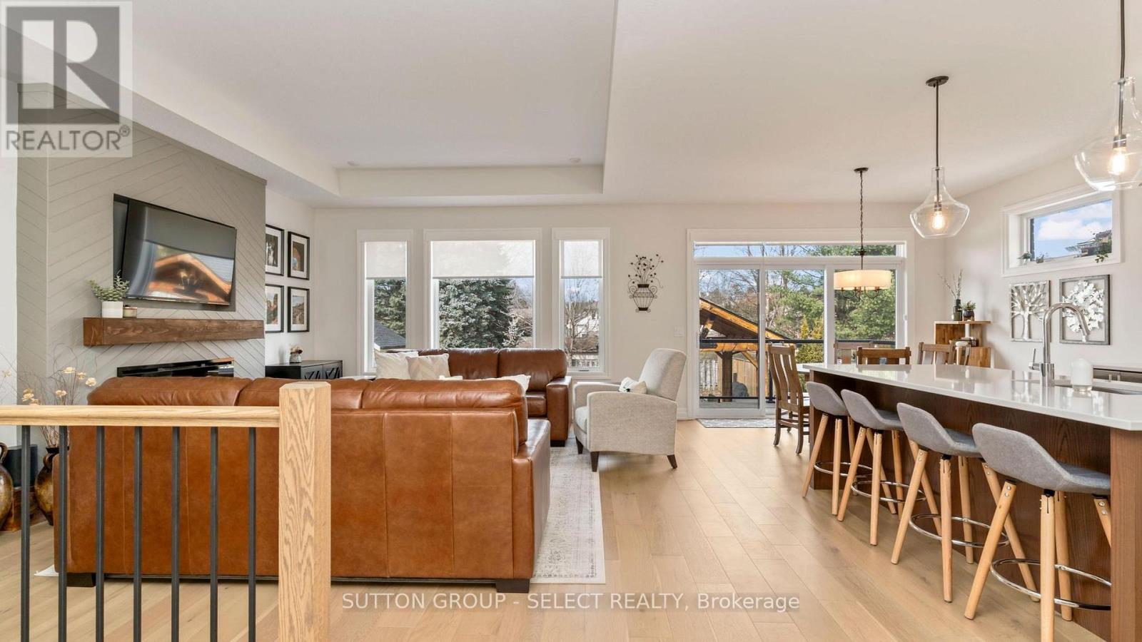 2005 Lockwood Crescent, Strathroy-Caradoc, Ontario  N0L 1W0 - Photo 7 - X12868550