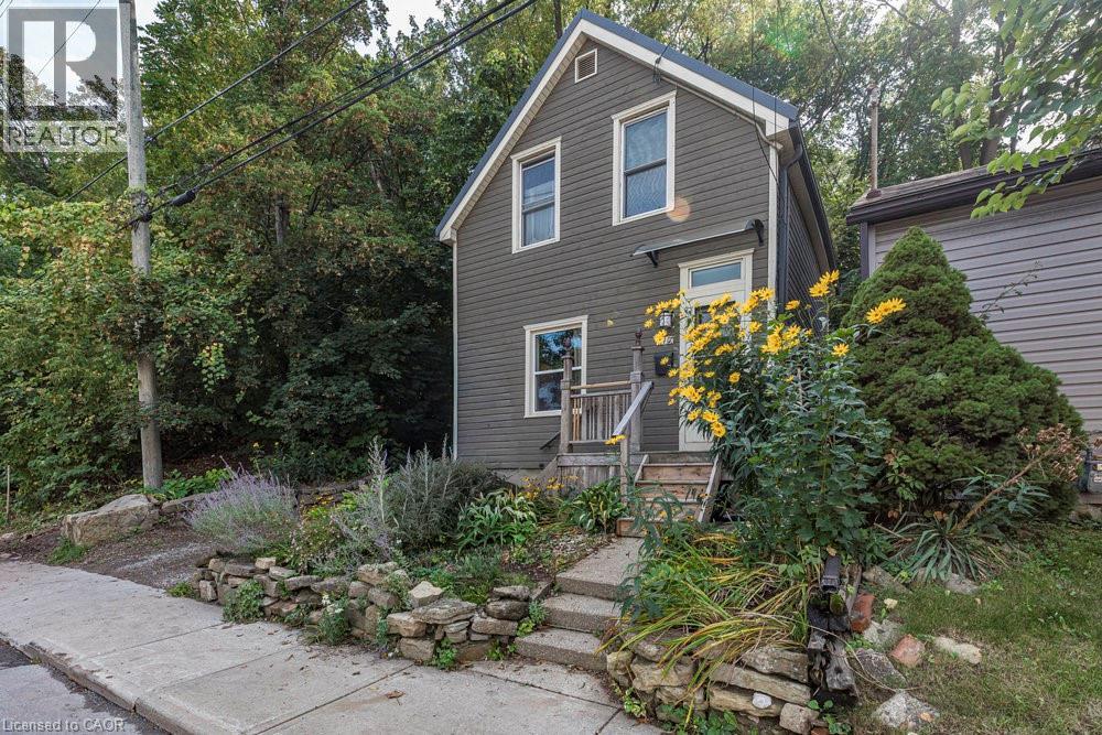 210 CHARLTON Avenue E, Hamilton, Ontario