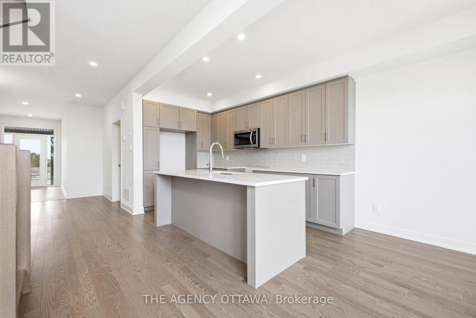 1132 Spoor Street, Ottawa, Ontario  K2K 1X7 - Photo 9 - X12868554