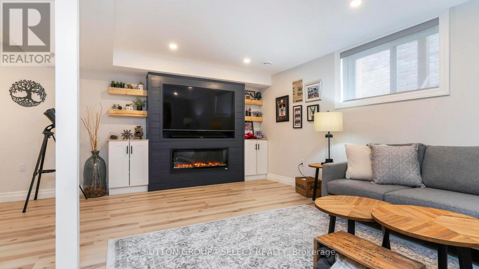 2005 Lockwood Crescent, Strathroy-Caradoc, Ontario  N0L 1W0 - Photo 28 - X12868550