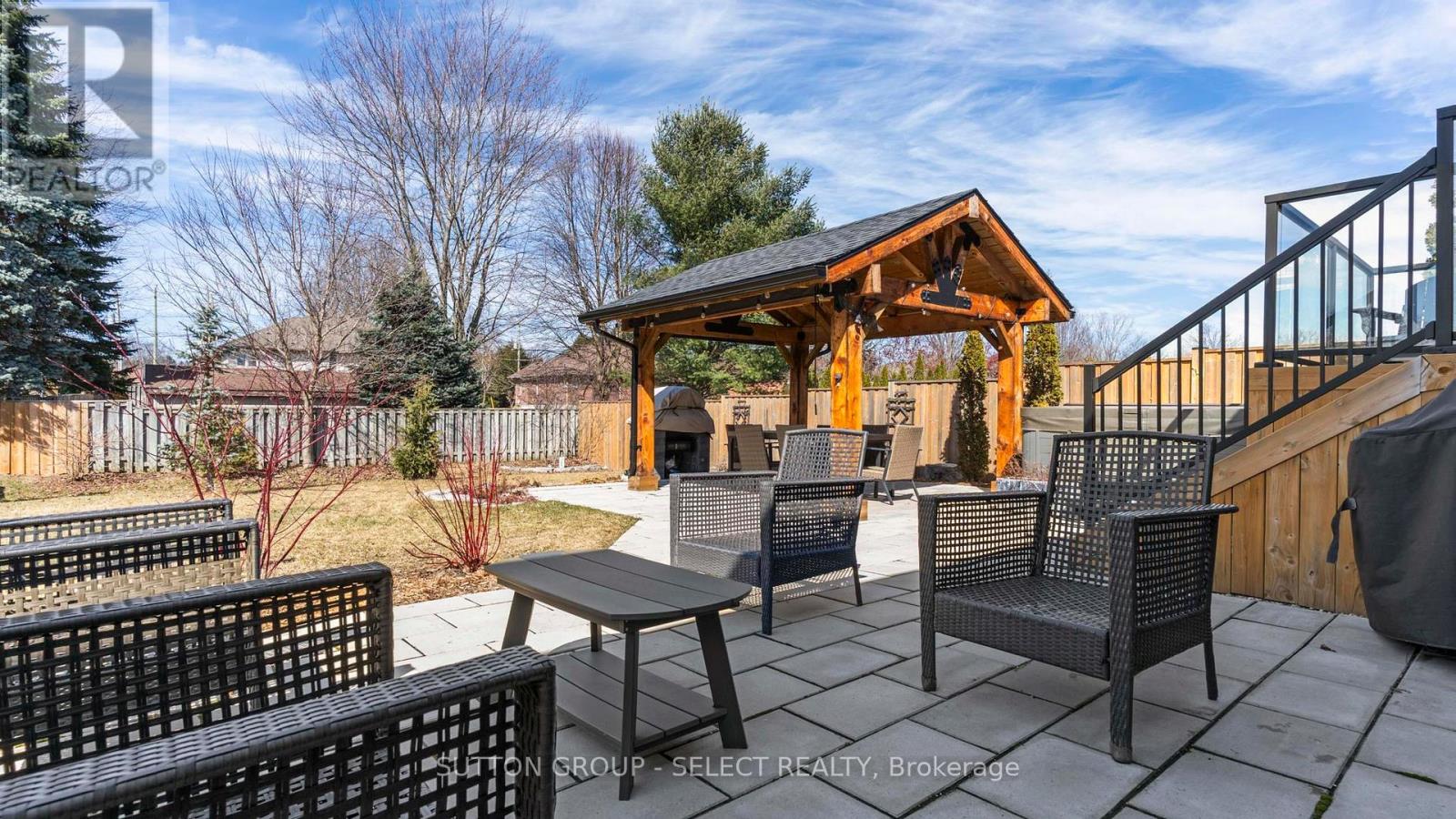 2005 Lockwood Crescent, Strathroy-Caradoc, Ontario  N0L 1W0 - Photo 43 - X12868550