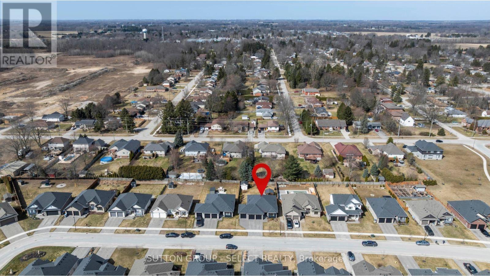 2005 Lockwood Crescent, Strathroy-Caradoc, Ontario  N0L 1W0 - Photo 48 - X12868550