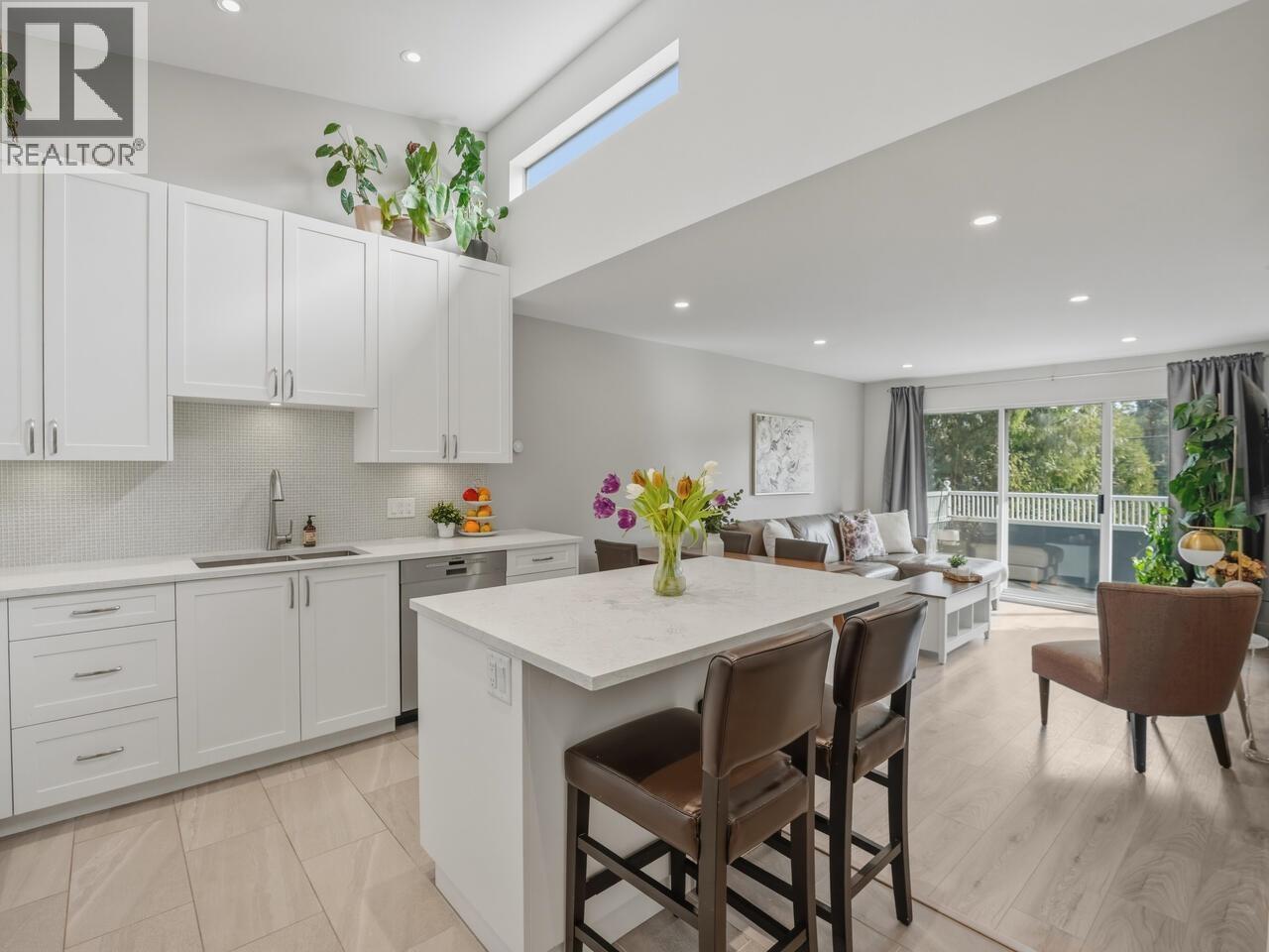 305 3875 W 4TH AVENUE, vancouver, British Columbia