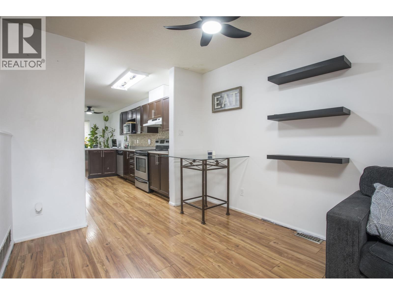 8 20985 Camwood Avenue, Maple Ridge, British Columbia  V2X 2N9 - Photo 8 - R3098353