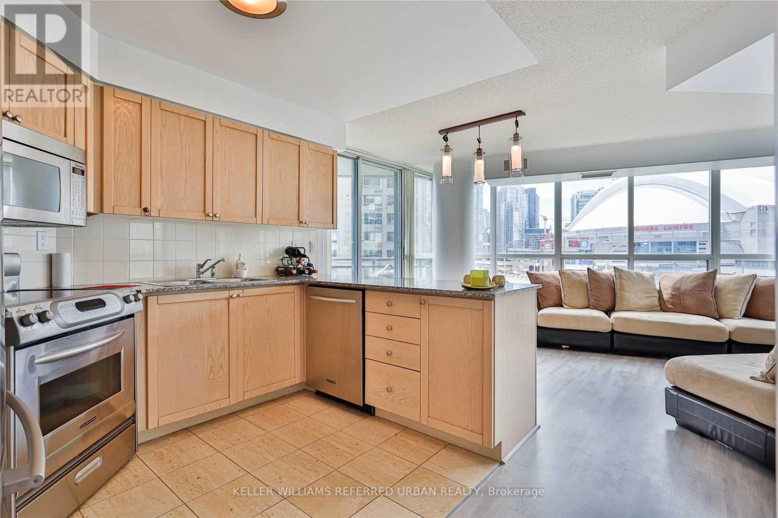 730 - 230 QUEENS QUAY W, Toronto, Ontario