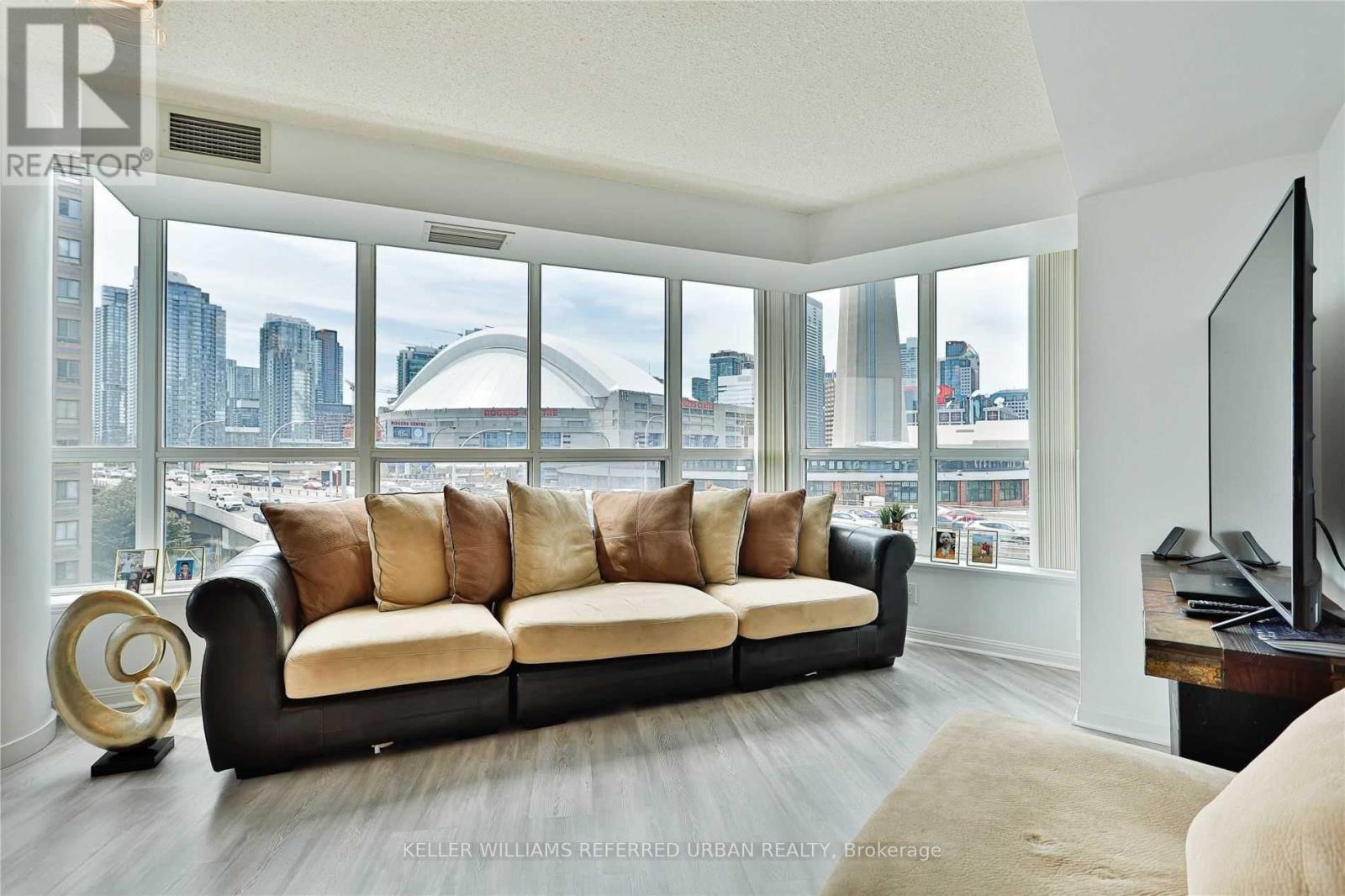 730 - 230 Queens Quay W, Toronto, Ontario  M5J 2Y7 - Photo 10 - C12868490
