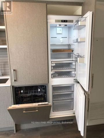 1511 - 88 Harbour Street, Toronto, Ontario  M5J 0C3 - Photo 3 - C12868492