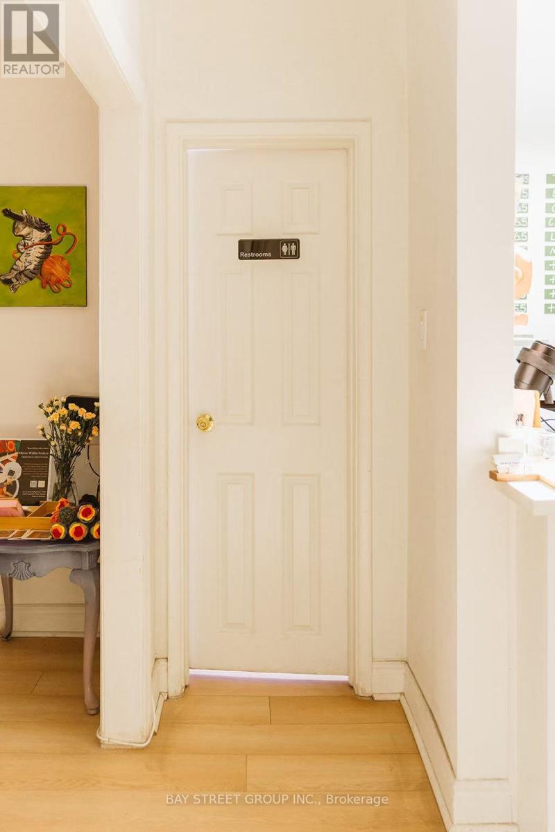 2nd Fl - 5463 Yonge Street, Toronto, Ontario  M2H 5S1 - Photo 15 - C12868510