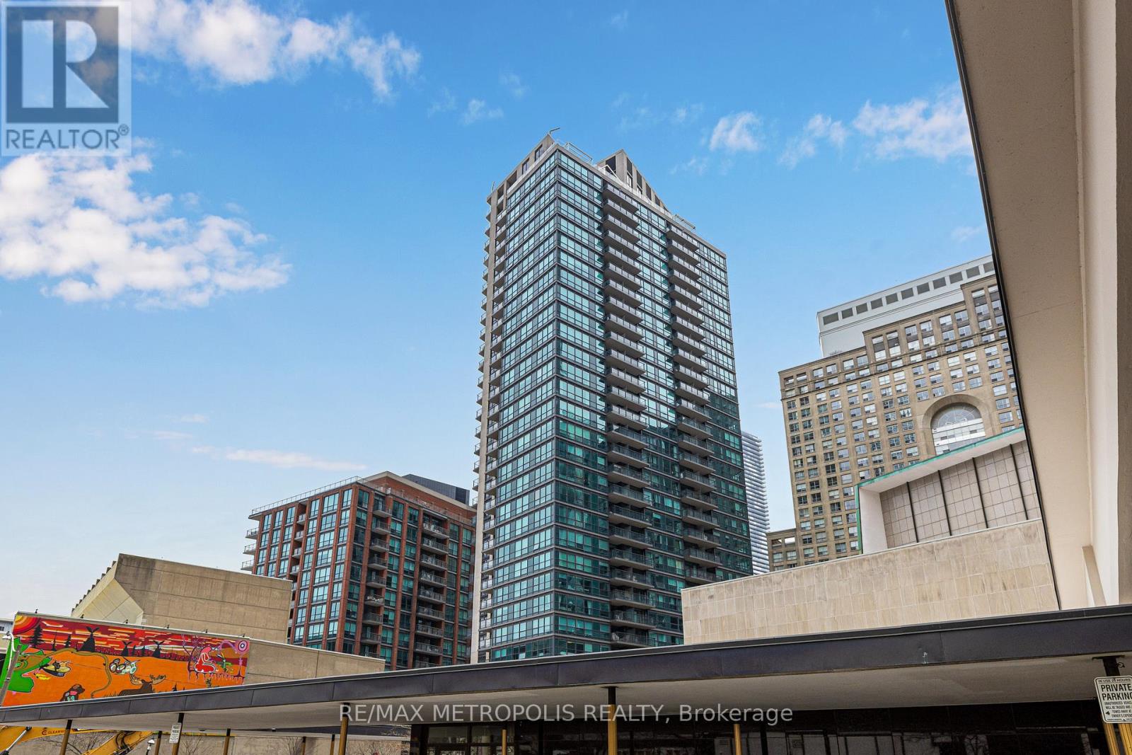 605 - 1 Scott Street, Toronto, Ontario  M5E 1A1 - Photo 2 - C12868522