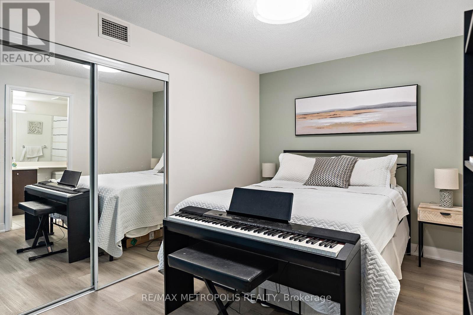 605 - 1 Scott Street, Toronto, Ontario  M5E 1A1 - Photo 23 - C12868522