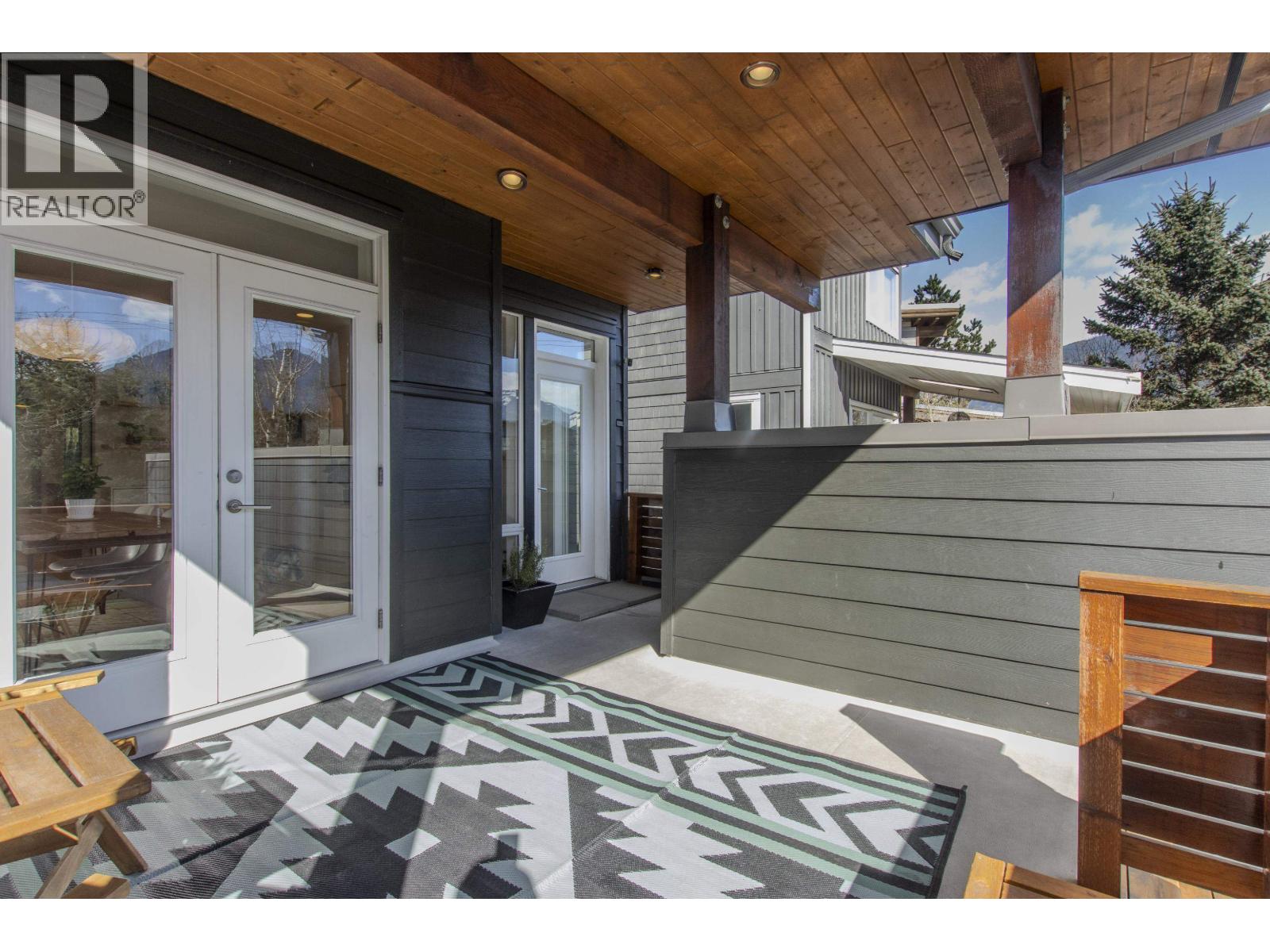 41 40137 Government Road, Squamish, British Columbia  V8B 0N7 - Photo 2 - R3098337