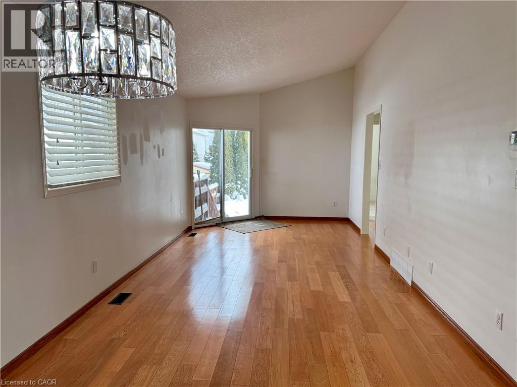 267 Grey Fox Drive, Kitchener, Ontario  N2E 3N8 - Photo 9 - 40802493