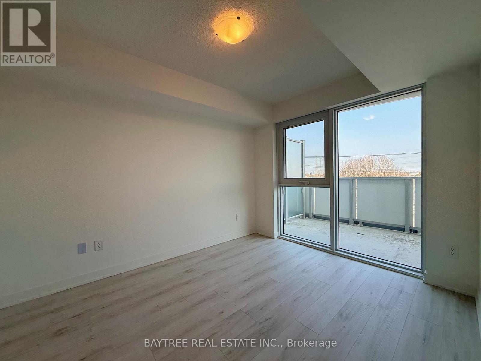 306 - 1010 Sandy Beach Road, Pickering, Ontario  L1W 3V9 - Photo 2 - E12868532