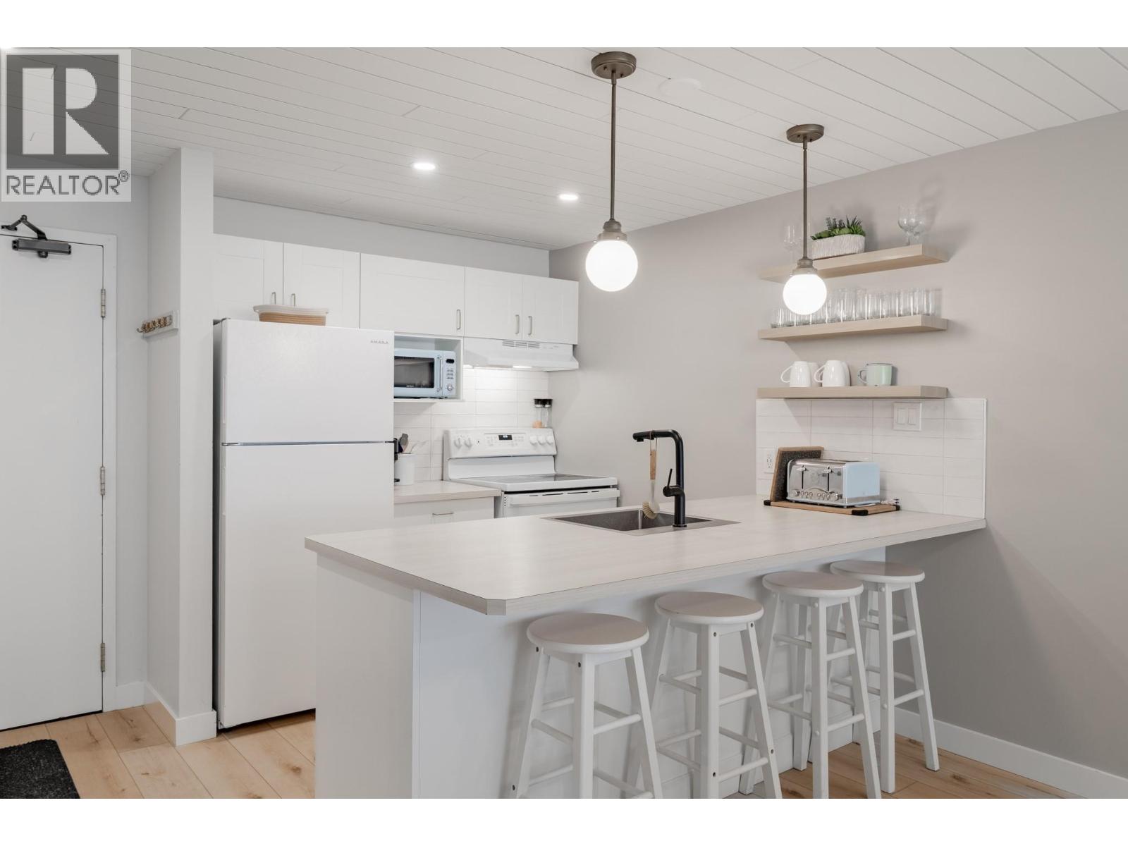 2035 Panorama Drive Unit# 225, Panorama, British Columbia  V0A 1T0 - Photo 15 - 10378576