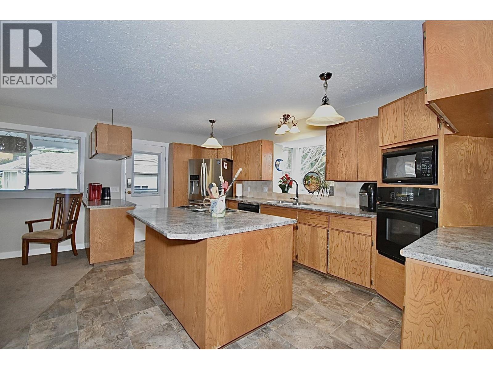 6135 Fairway Avenue, Sechelt, British Columbia  V7Z 0L6 - Photo 17 - R3092964