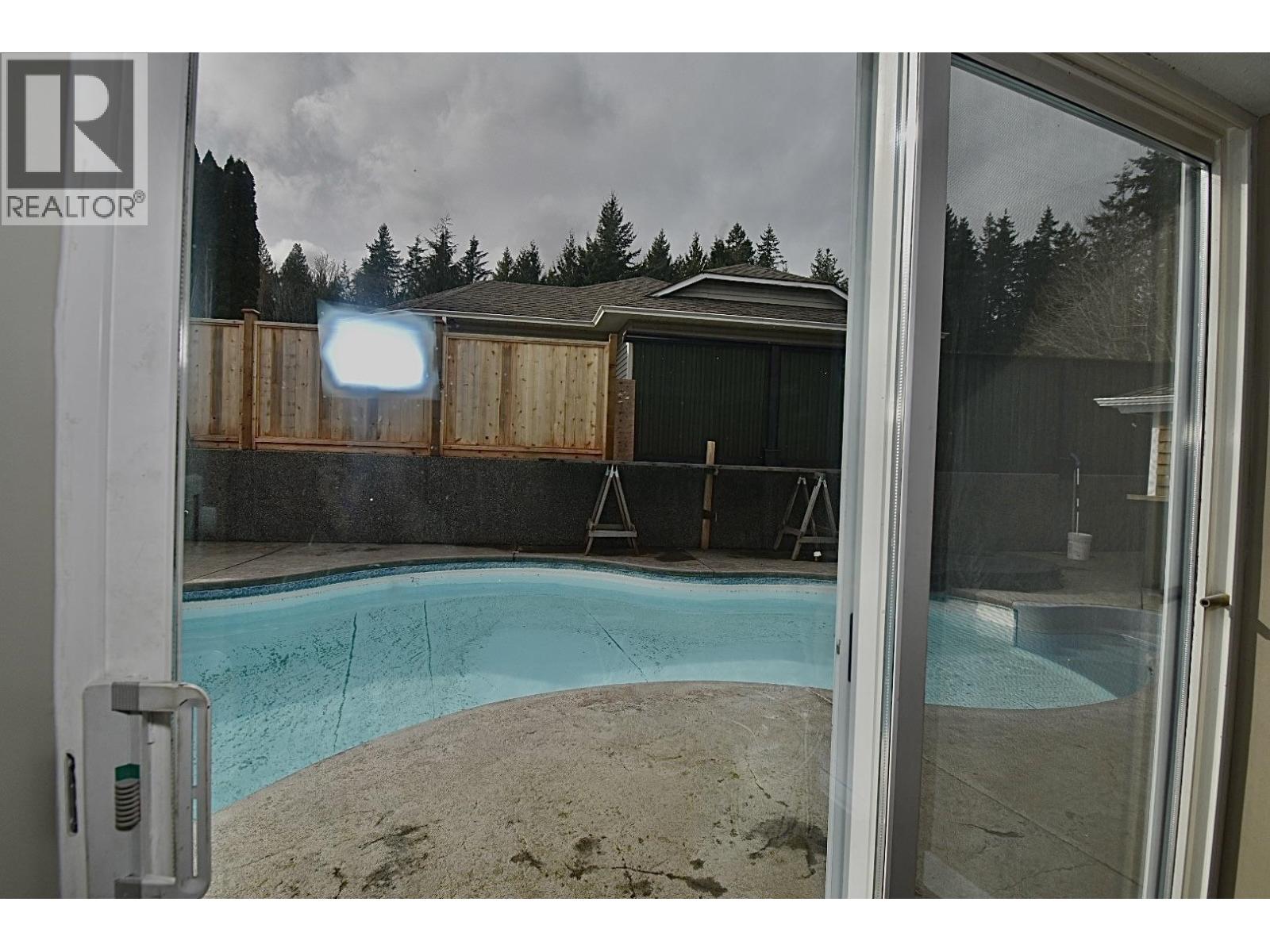 6135 Fairway Avenue, Sechelt, British Columbia  V7Z 0L6 - Photo 9 - R3092964