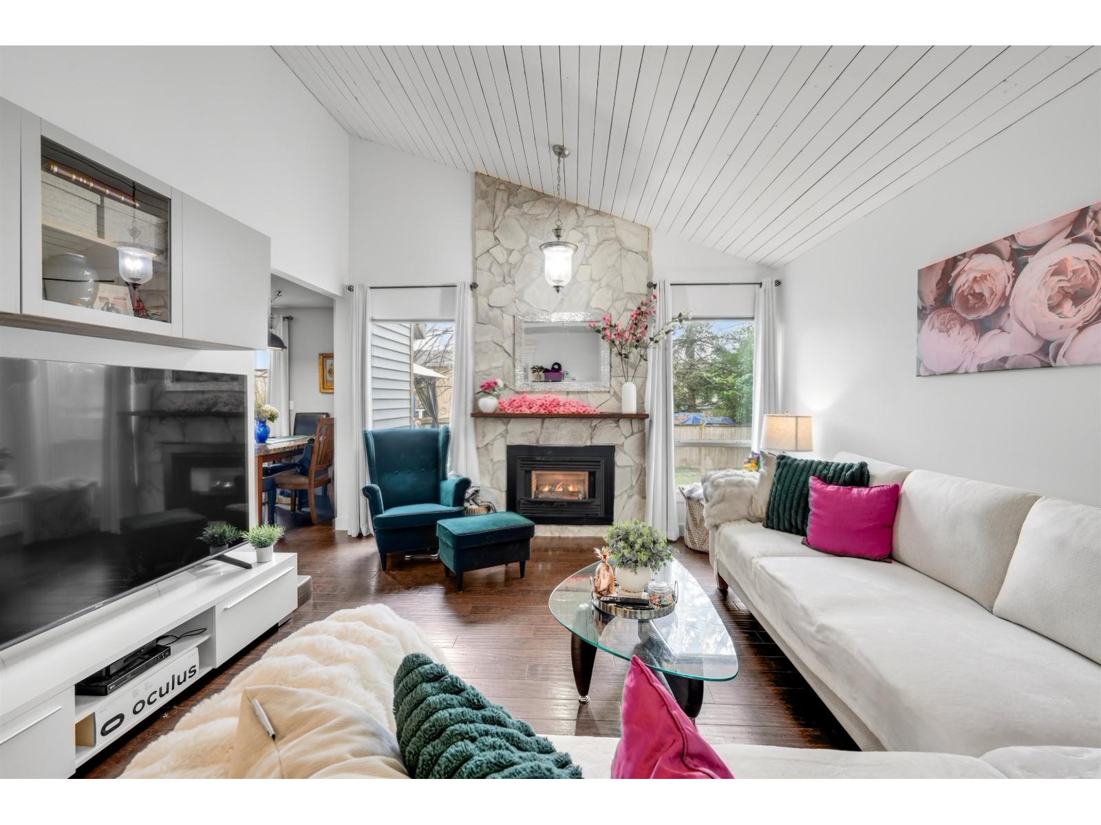 6074 E Greenside Drive, Surrey, British Columbia  V3S 5M8 - Photo 3 - R3097725