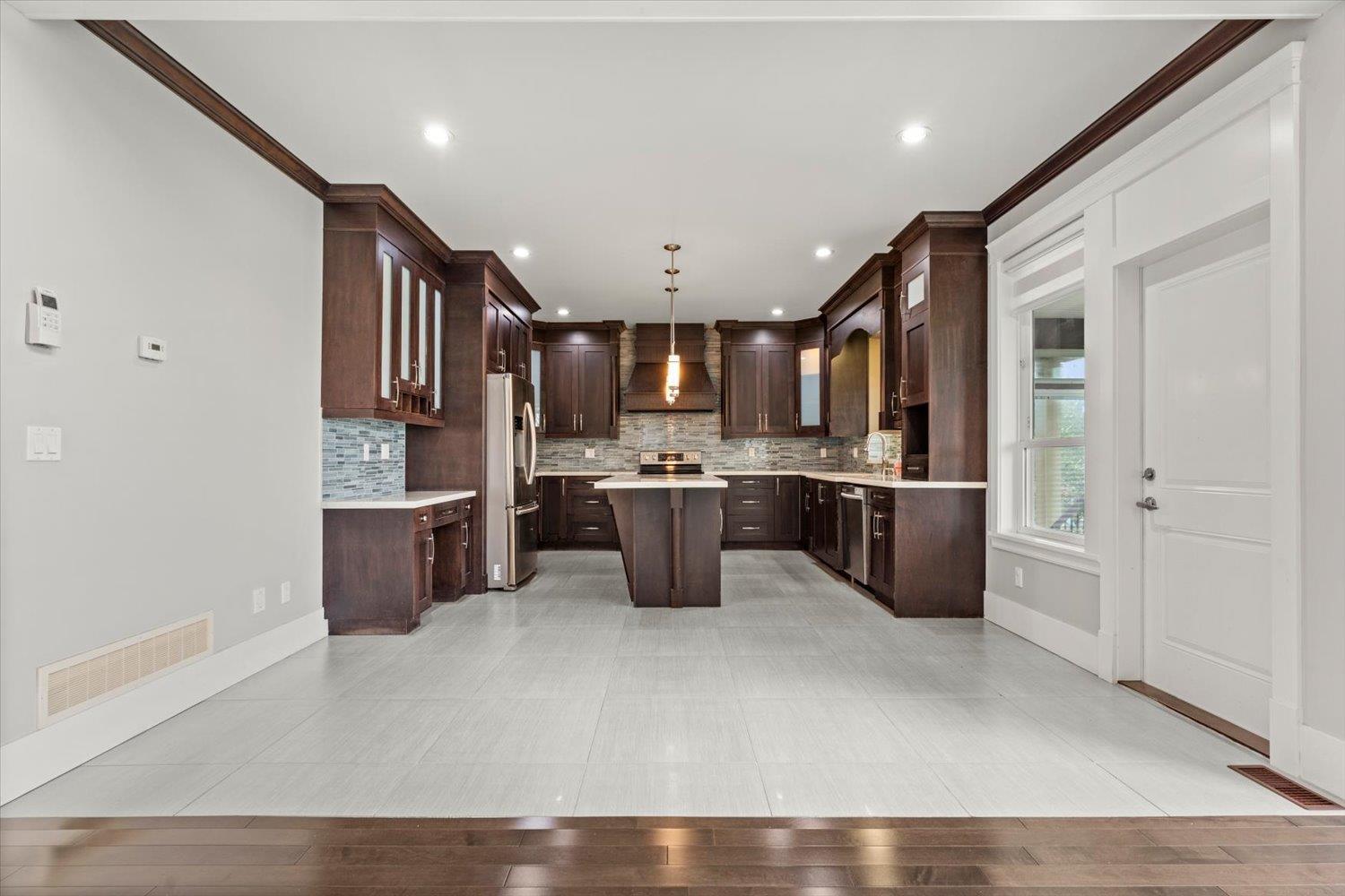 2112 Merlot Boulevard, Abbotsford, British Columbia  V4X 0A6 - Photo 12 - R3097579